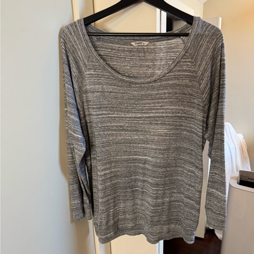 TNA EUC size large Heather Gray Women's Blouse